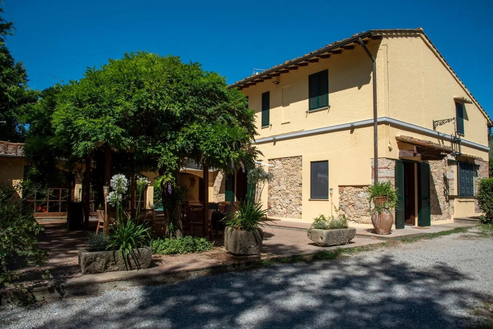 Podere La Botte Лари